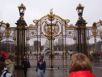 Surprisingly not visible in this picture - some incredibly stylish and grippy mittens. 