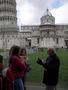 There's some TAP students at one of the Wonders - The Leaning Tower of Pisa.